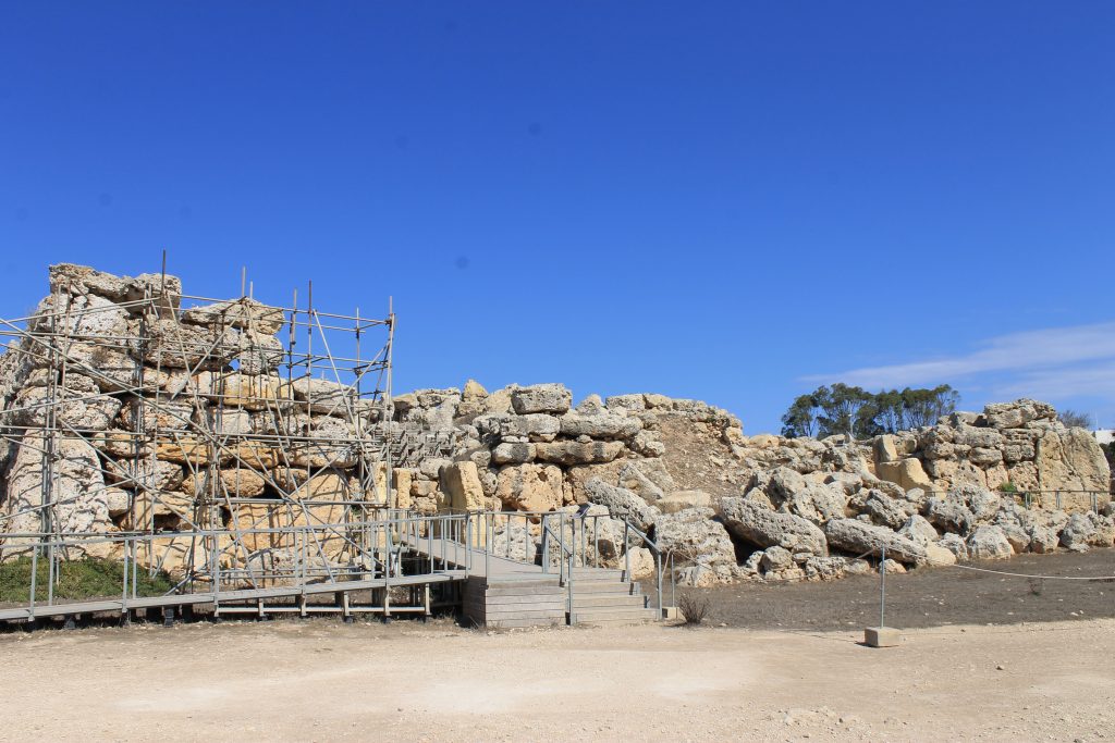 Ġgantija Temples entrance